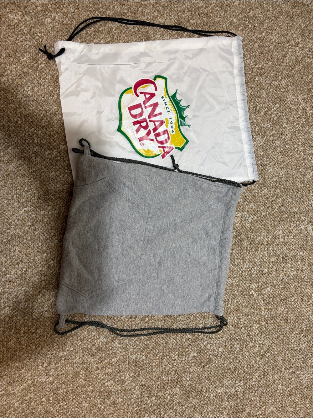 Canada Dry Logo Drawstring Bag + Gray Drawstring Pack
